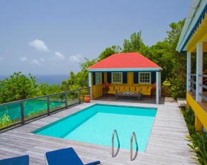 Pool deck